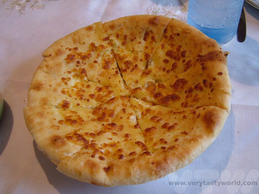 Georgian cheese boat