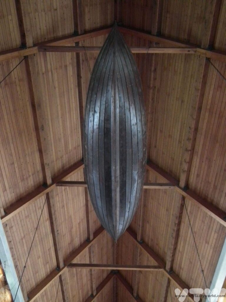 Klaksvík church boat