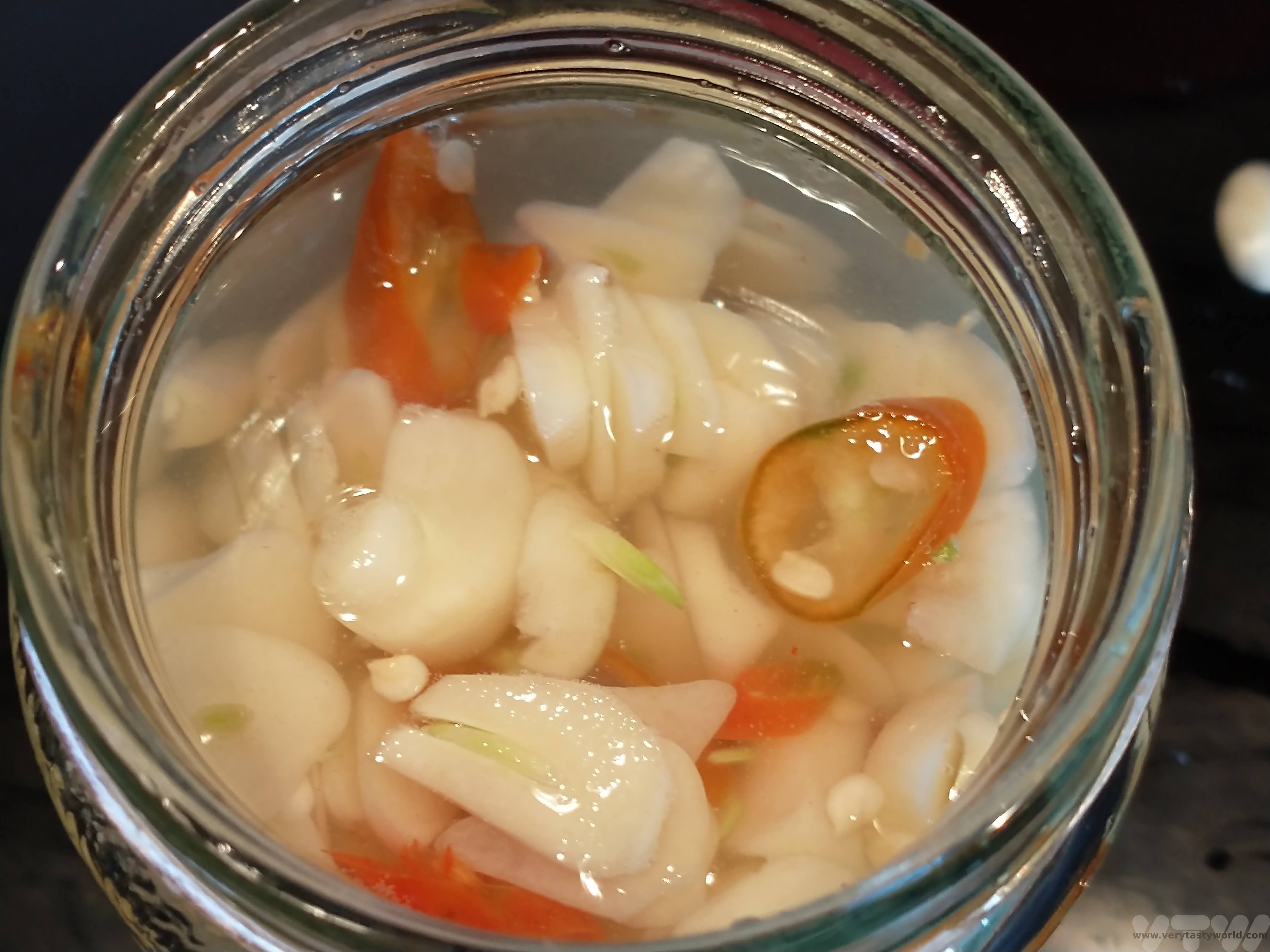 vietnamese pickled garlic