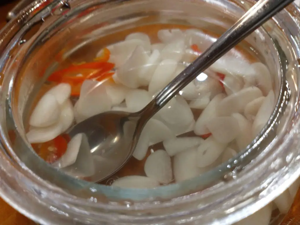 Vietnamese Pickled Garlic recipe