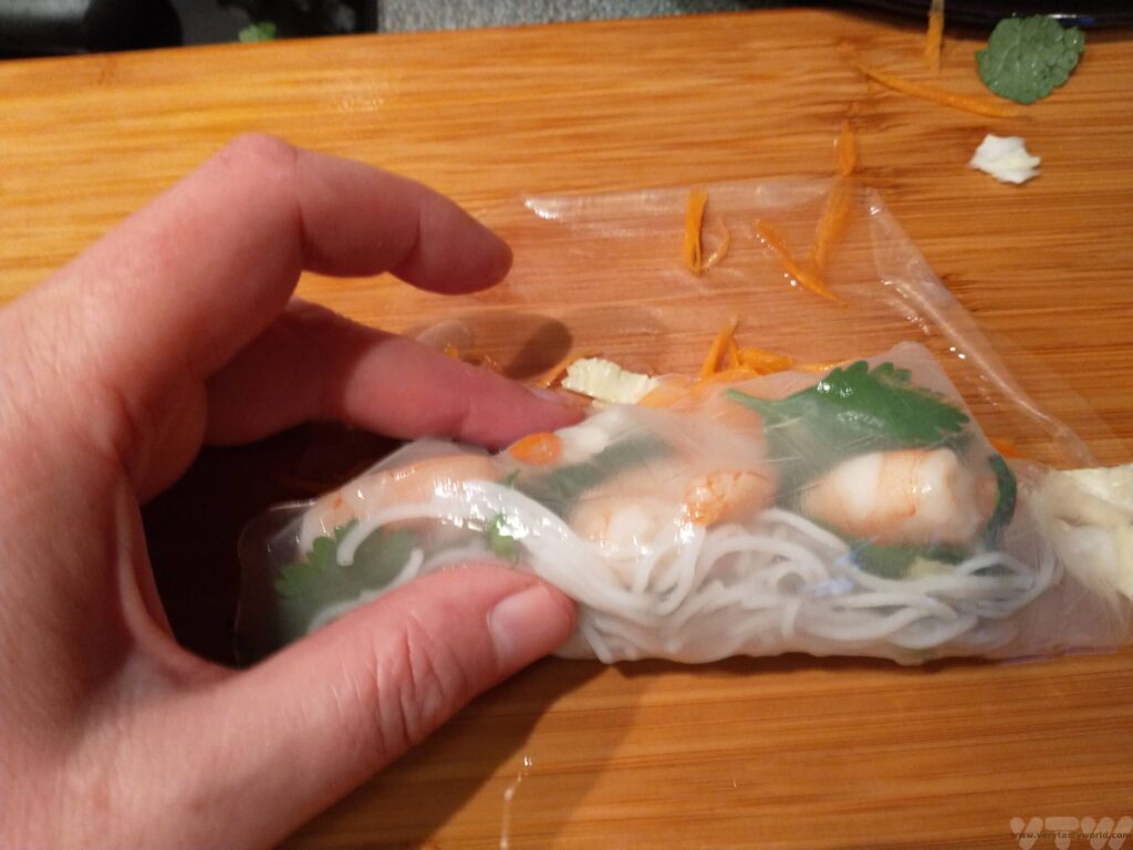 folding the spring roll