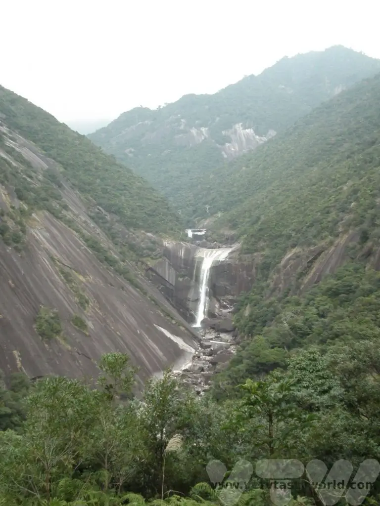 Sempiro-no-taki waterfall