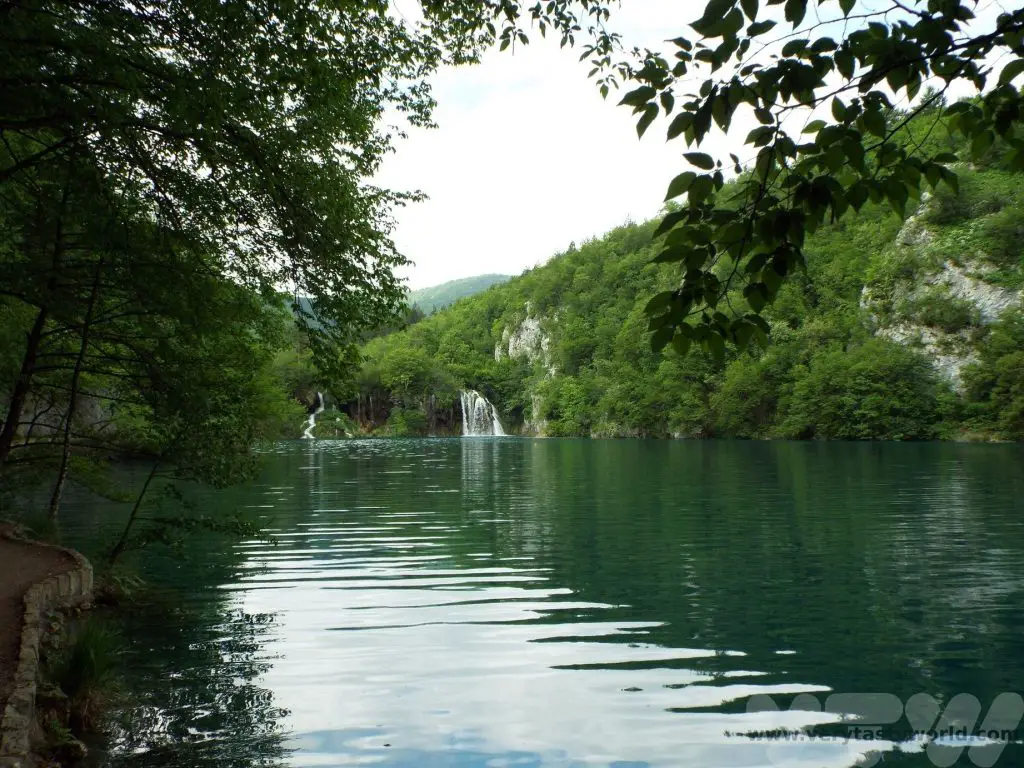 Visit Plitvice Lakes