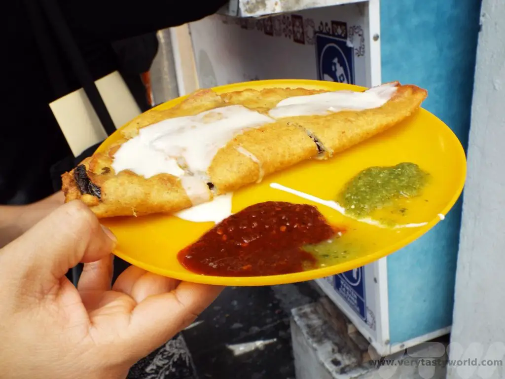 huitlachoche molotes Puebla food tour