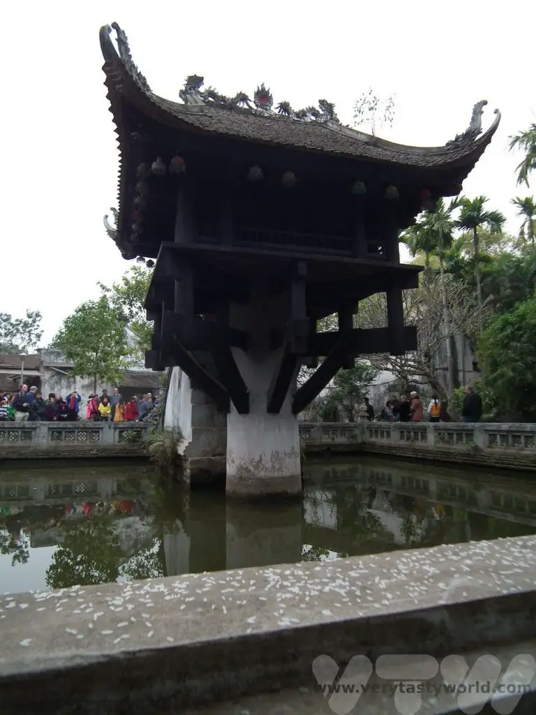 one day Hanoi itinerary one pillar pagoda