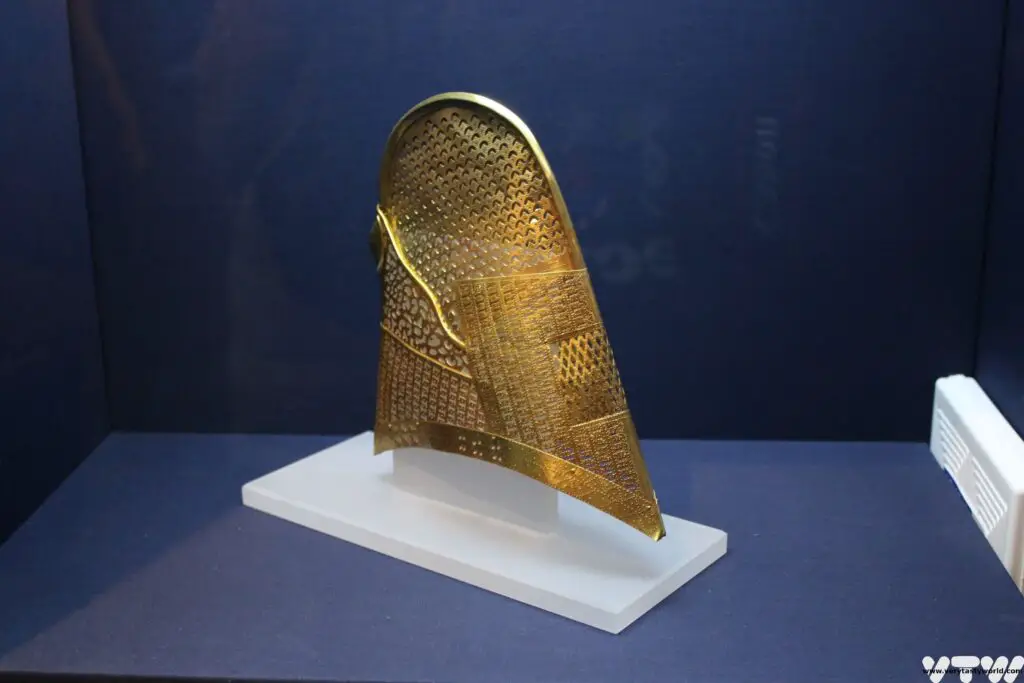 Silla gold hat Cheonmachong Tomb