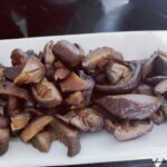 Simmered shiitake mushrooms dish
