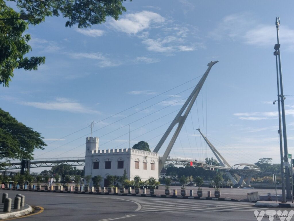 square fort Kuching