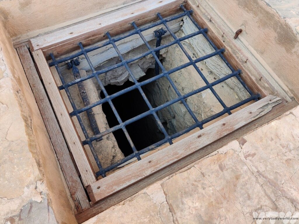 a murder hole in the fot