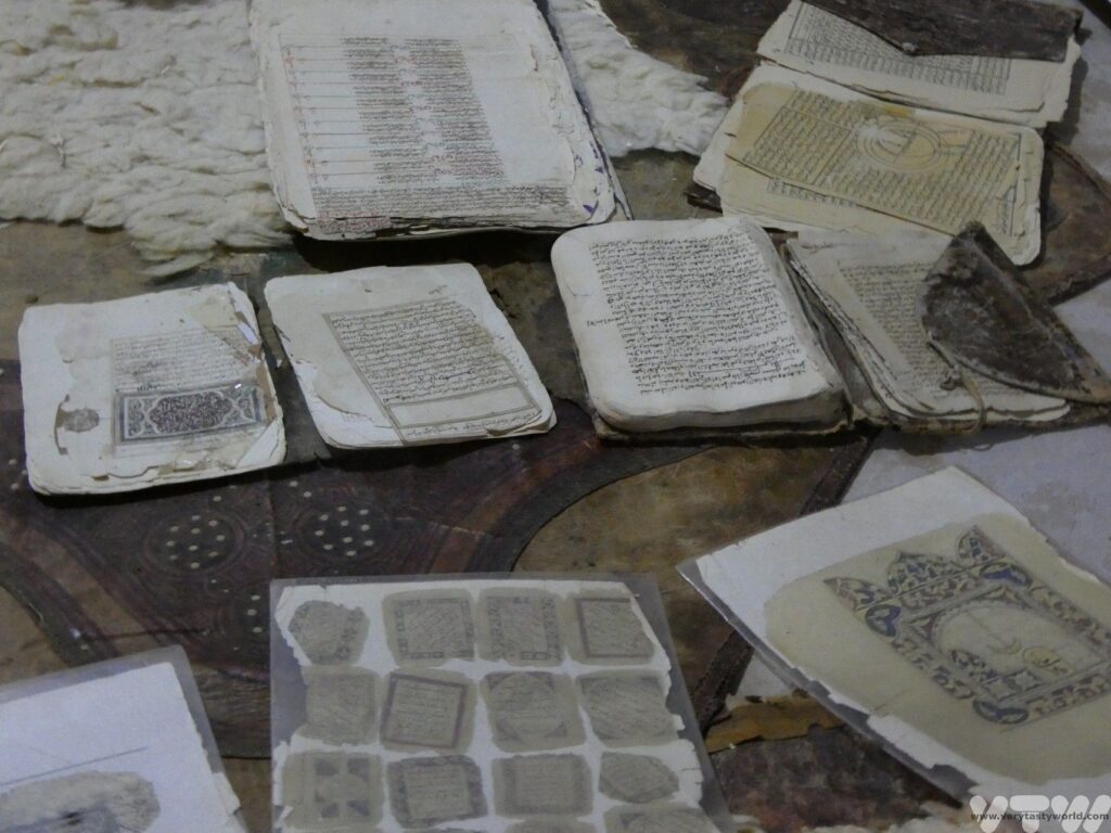 Chinguetti library containing ancient texts